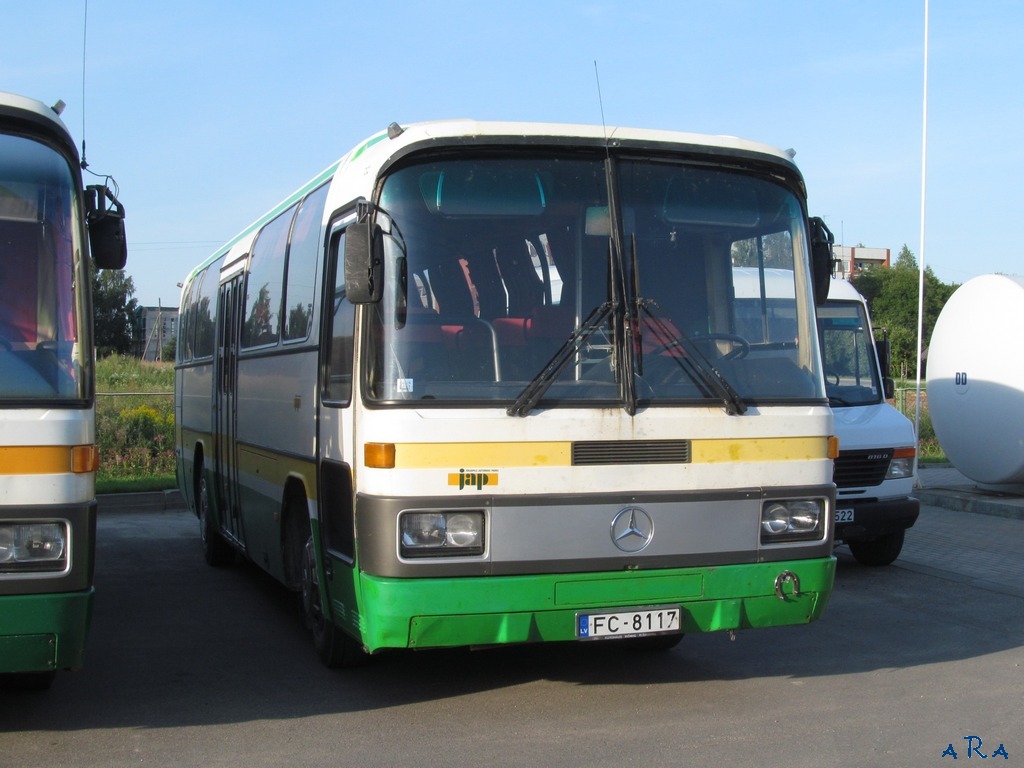 Латвия, Mercedes-Benz O303-11ÜHE № 117