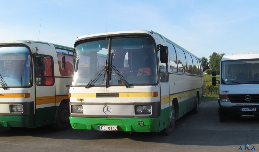 Lotyšsko, Mercedes-Benz O303-11ÜHE č. 117