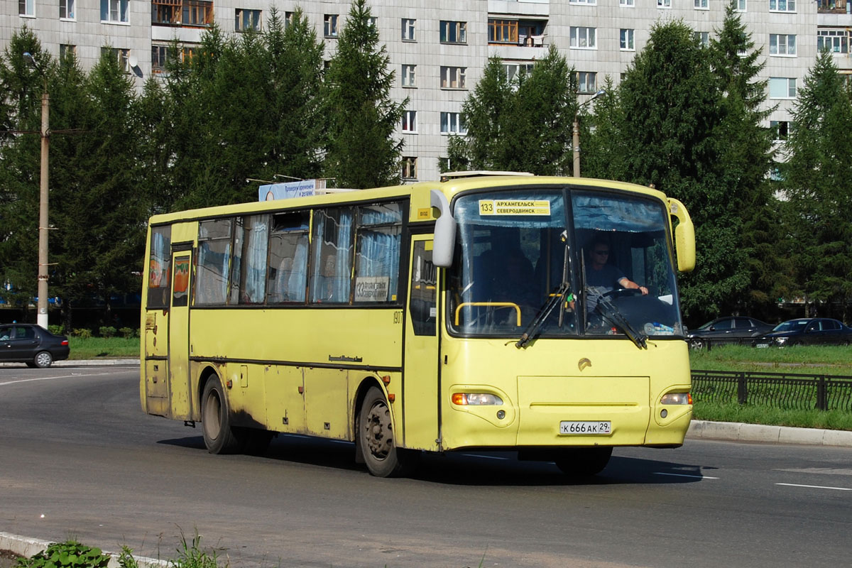 Архангельская область, КАвЗ-4238-00 № 1907