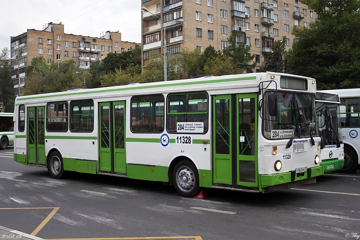 Moskva, LiAZ-5256.25 č. 11328