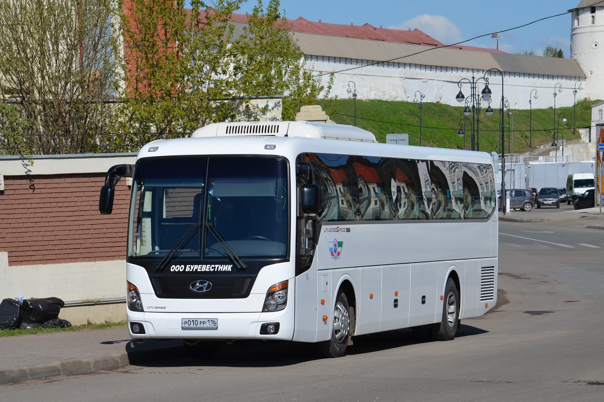 Татарстан, Hyundai Universe Space Luxury № Р 010 РР 116