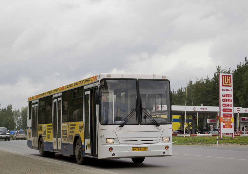 Sverdlovsk region, NefAZ-5299-20-32 # 402