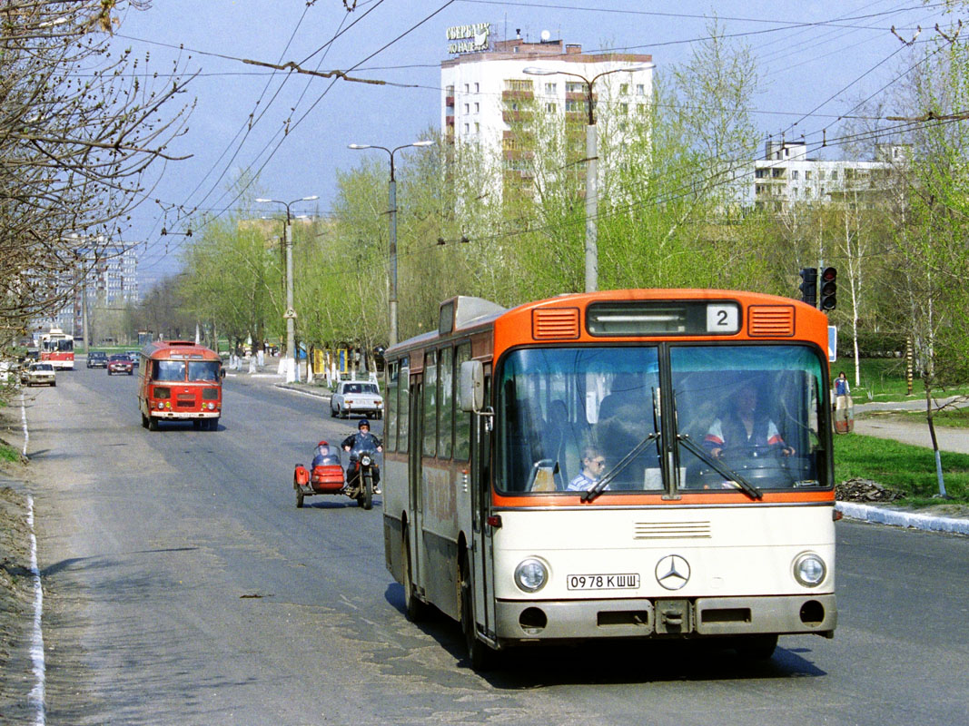 Mercedes Benz o305