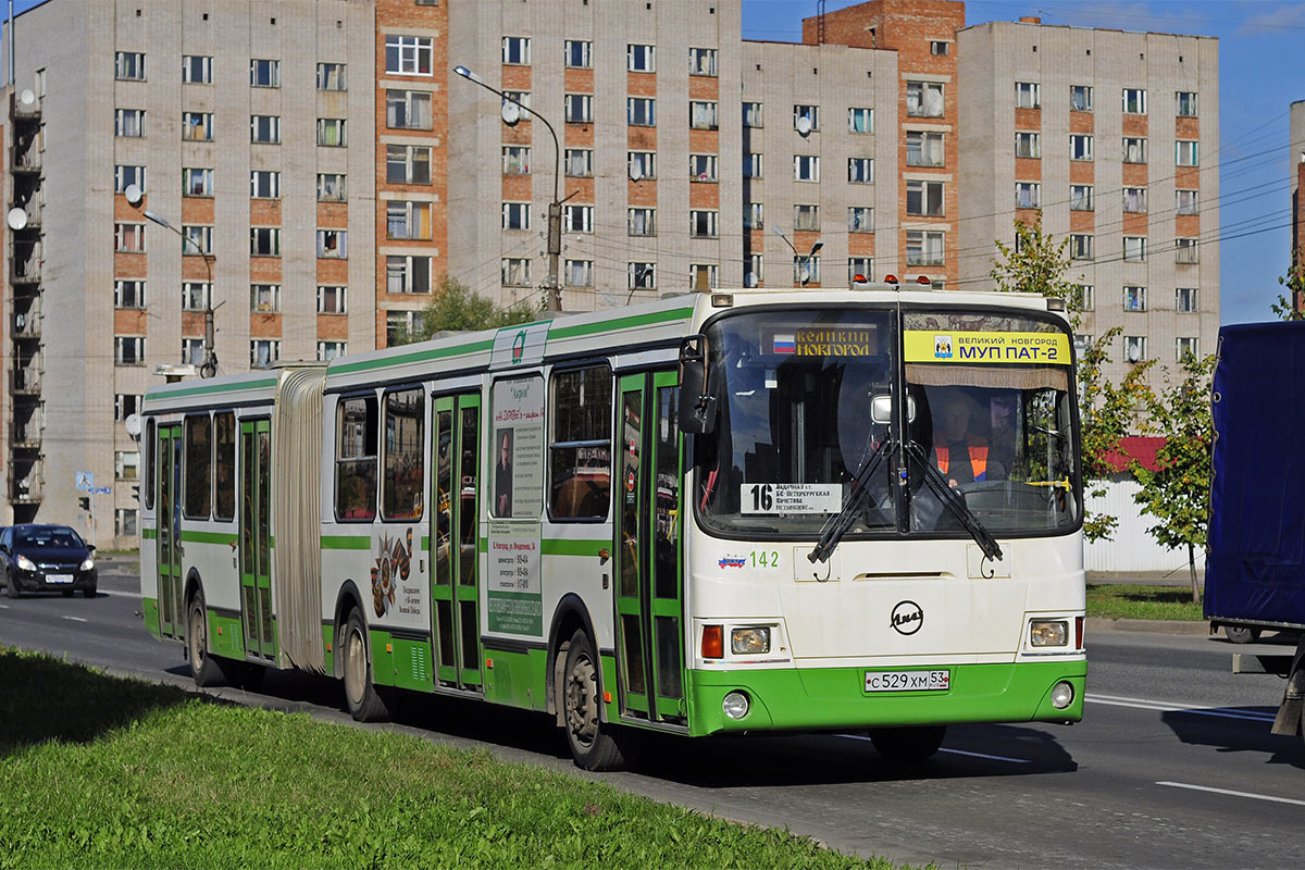 Novgorod region, LiAZ-6212.00 # 142