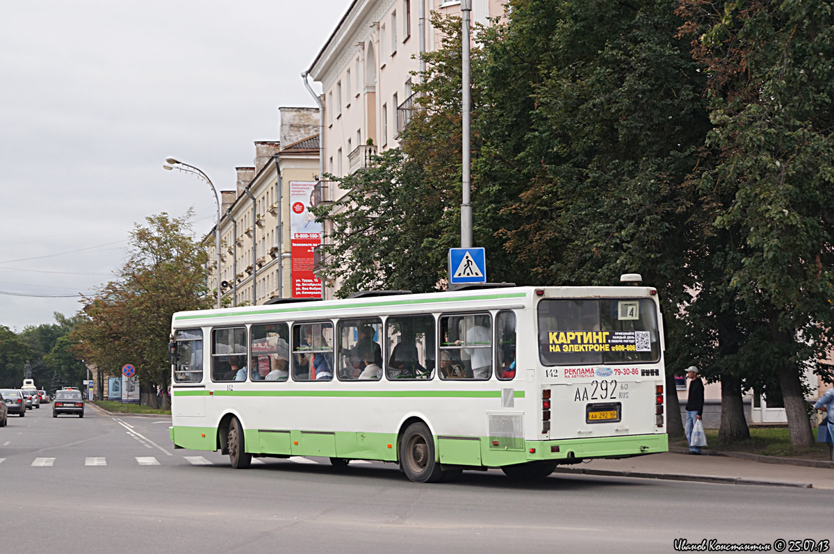 Псковская область, ЛиАЗ-5256.25 № 142