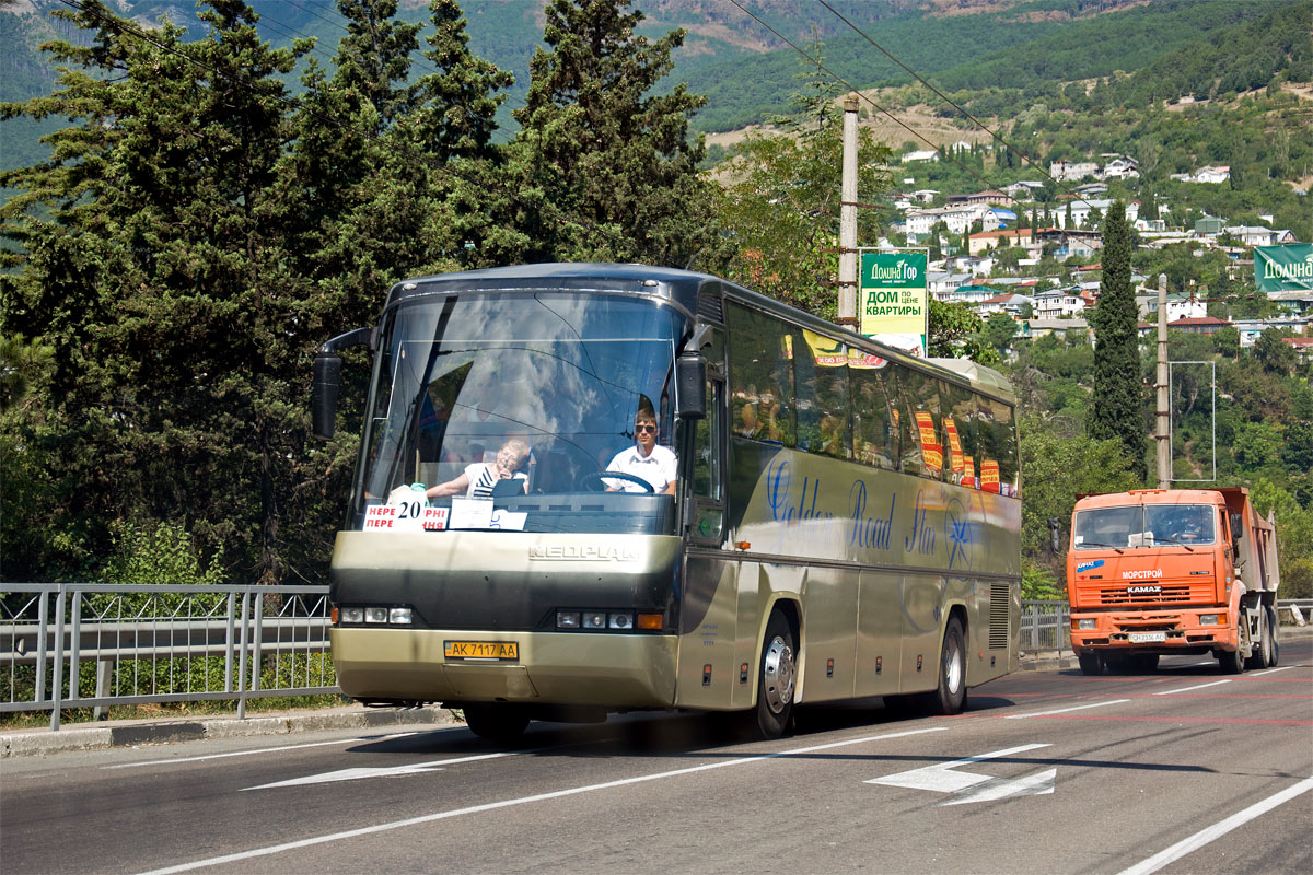 Республика Крым, Neoplan N316SHD Transliner (Solaris) № AK 7117 AA