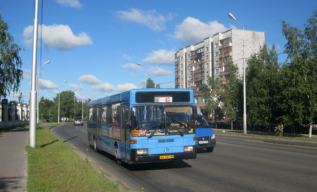 Ханты-Мансийский АО, Mercedes-Benz O405 № АХ 737 86