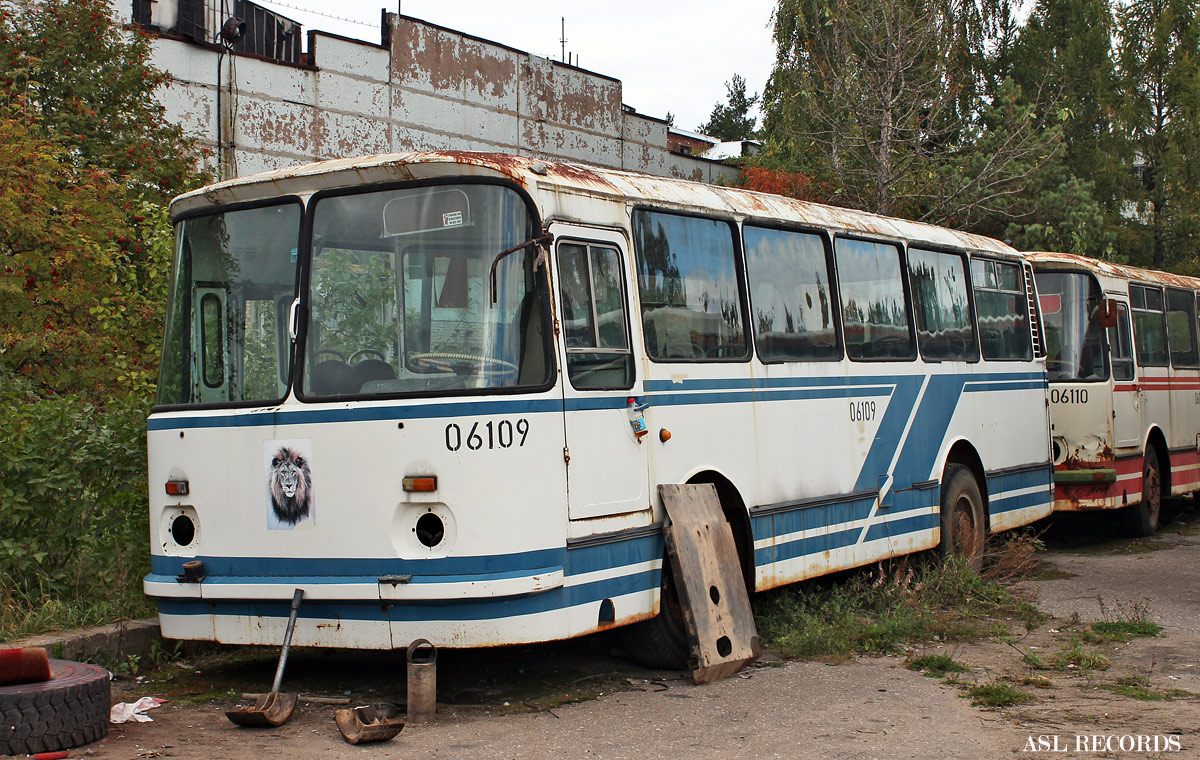 Ленинградская область, ЛАЗ-695Н № 06109