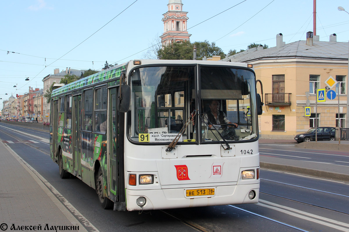 Санкт-Петербург, ЛиАЗ-5256.25 № n042