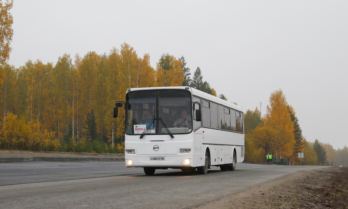 Свердловская область, ЛиАЗ-5256.23-01 (ГолАЗ) № 82