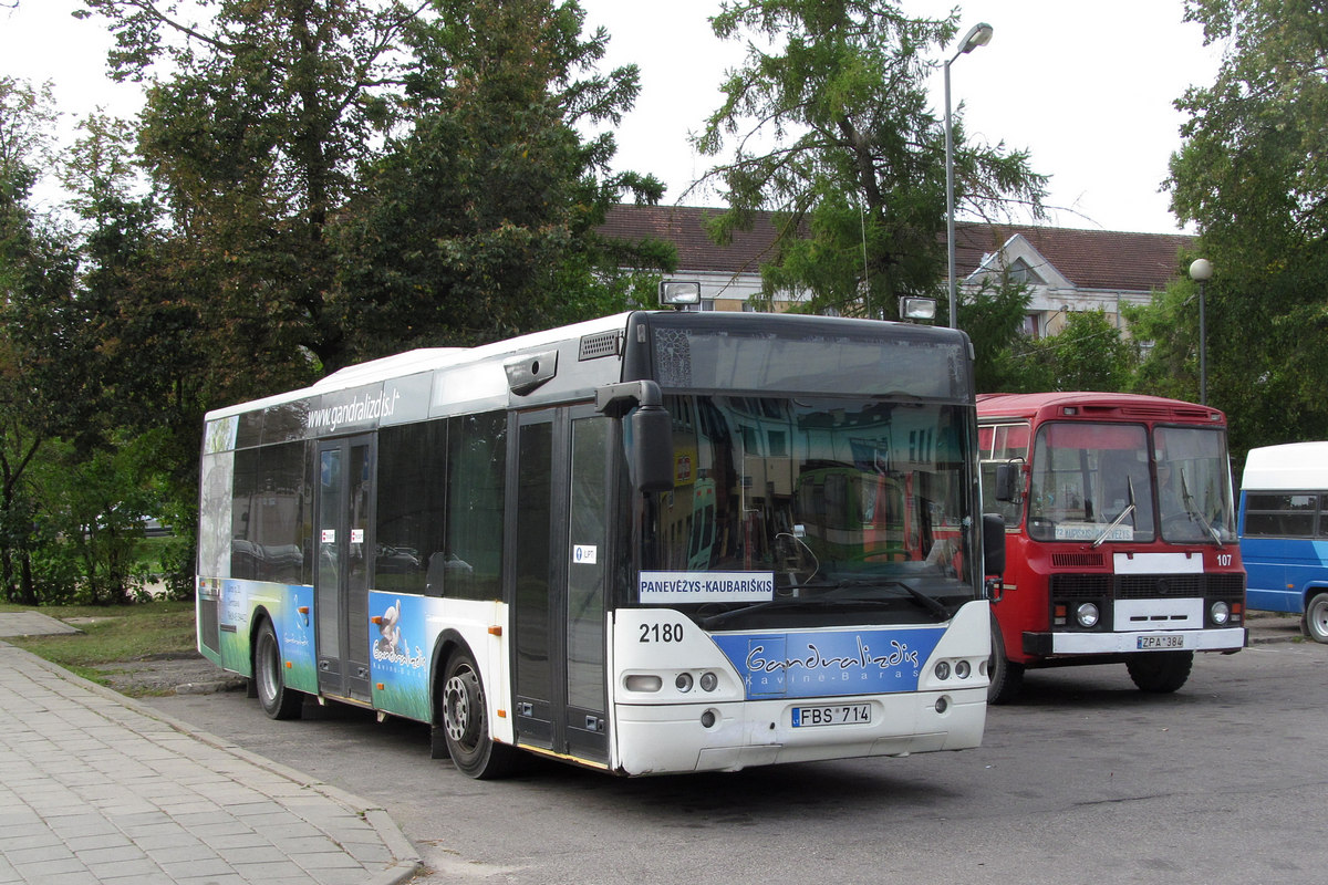 Litvánia, Neoplan N4411 Centroliner sz.: 2180