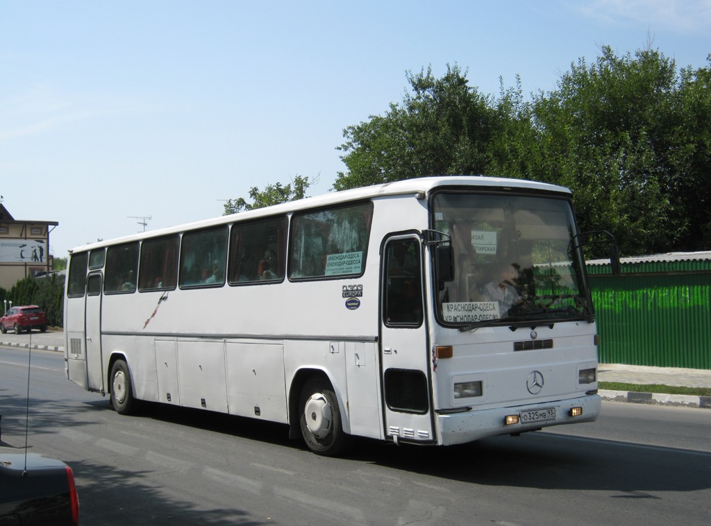 Mercedes Benz Рѕ303