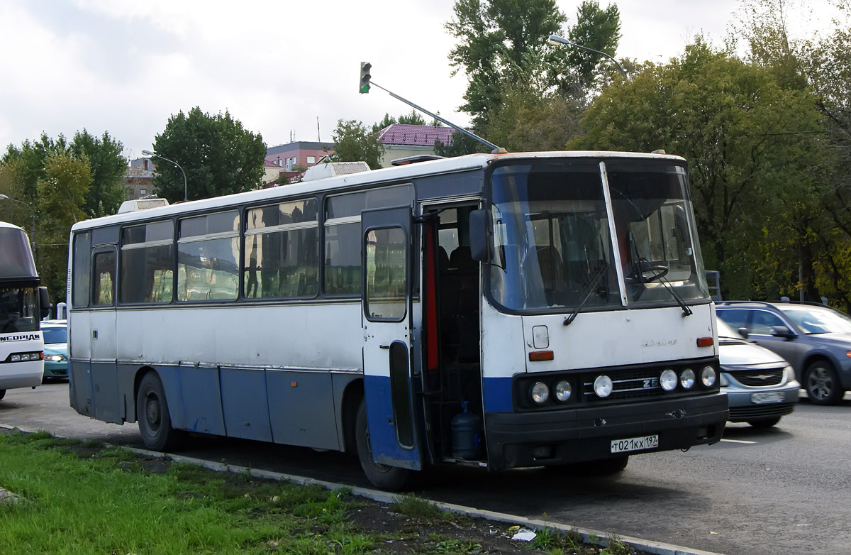 Москва, Ikarus 256.75 № Т 021 КХ 197