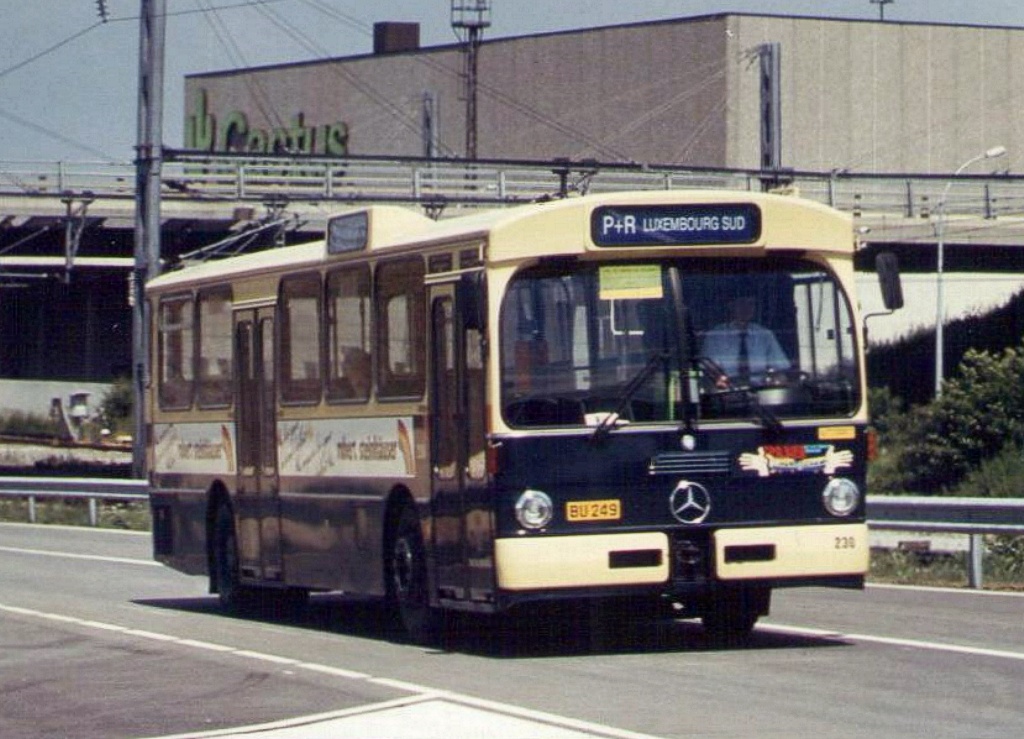 Люксембург, Mercedes-Benz O305 № 230