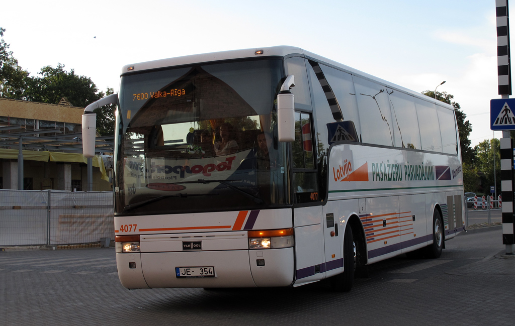 Lettland, Van Hool T915 Alicron Nr. 4077