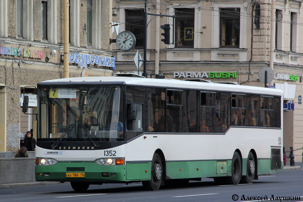 Санкт-Петербург, Волжанин-6270.00 № 1352