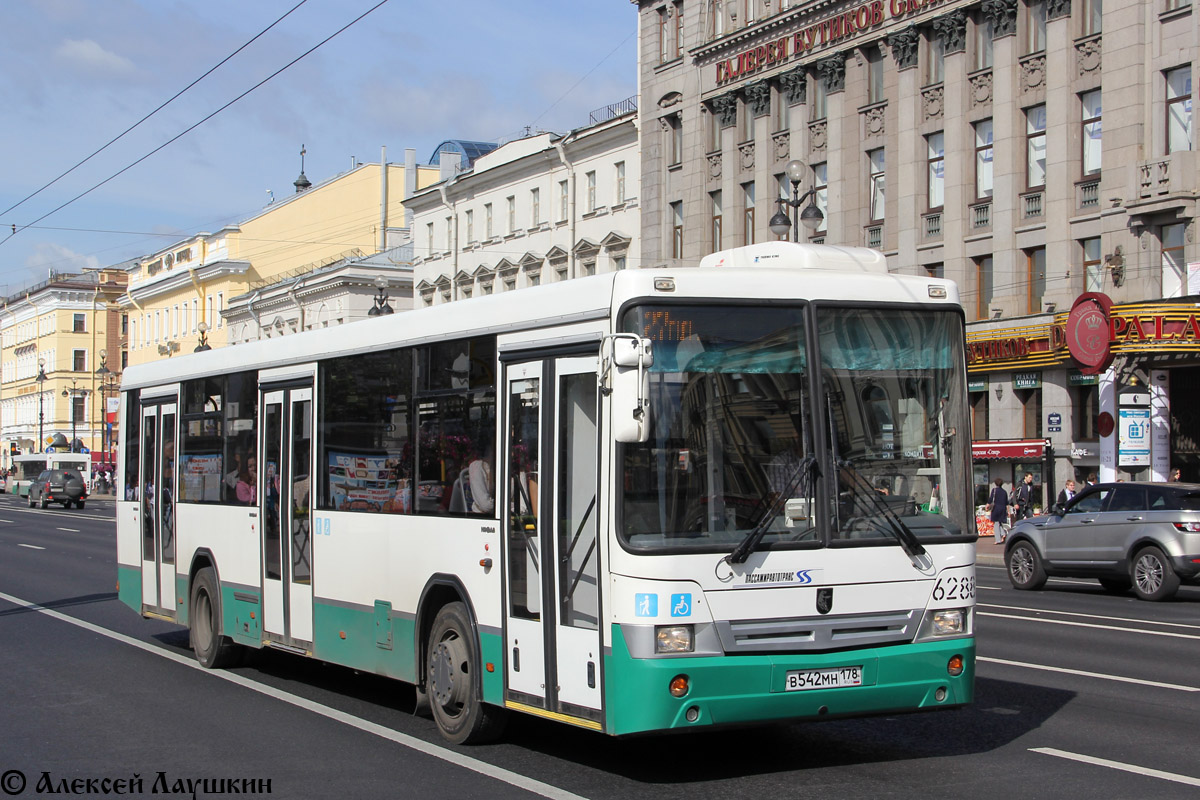 Sankt Petersburg, NefAZ-52994-40-42 Nr. 6288