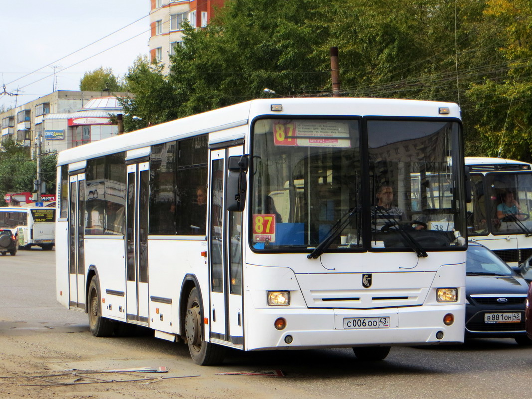 Kirov region, NefAZ-5299-10-15 Nr. С 006 ОО 43