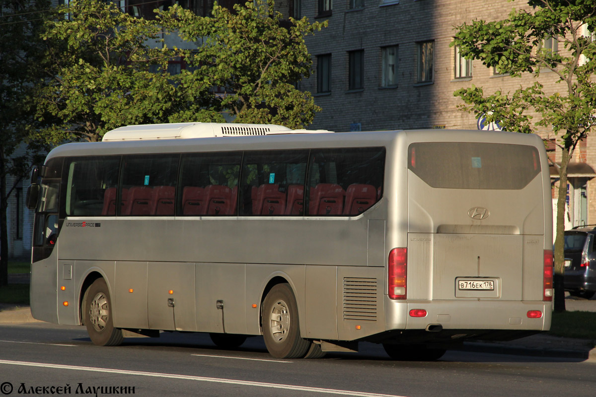 Санкт-Петербург, Hyundai Universe Space Luxury № В 716 ЕК 178