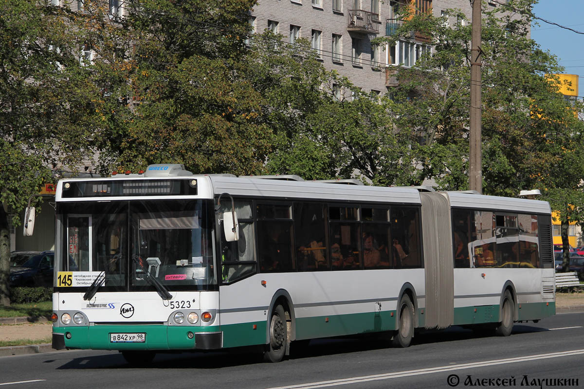 Sankt Petersburg, LiAZ-6213.20 Nr. 5323