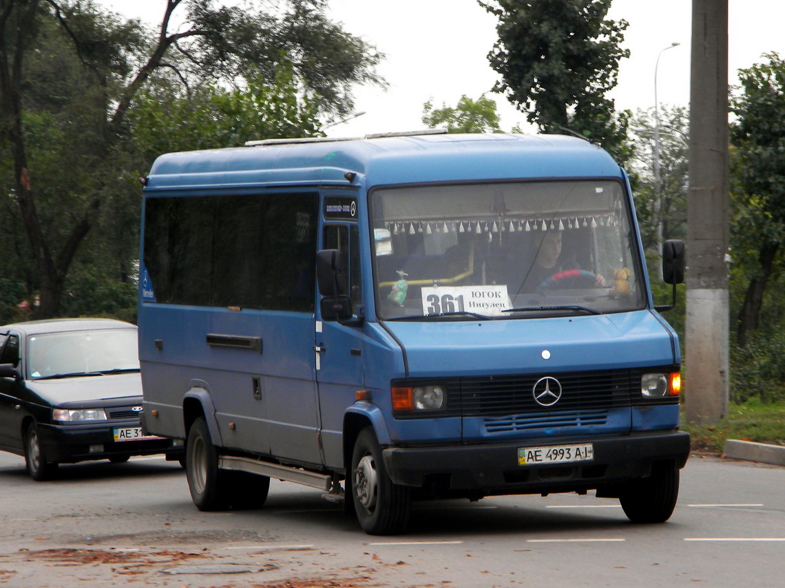 Dnepropetrovsk region, Mercedes-Benz T2 711D # 61302