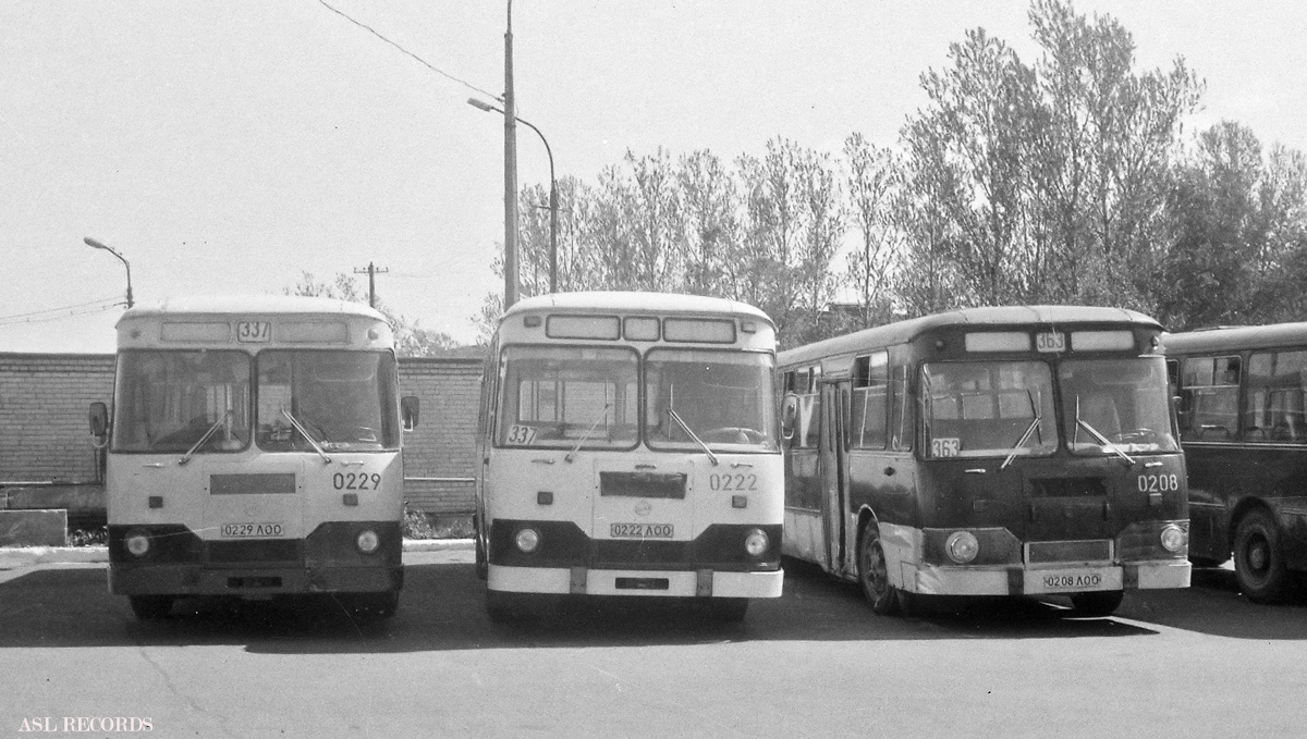 Sankt Petersburg, LiAZ-677M Nr. 0229; Sankt Petersburg, LiAZ-677M Nr. 0222; Sankt Petersburg, LiAZ-677MB Nr. 0208