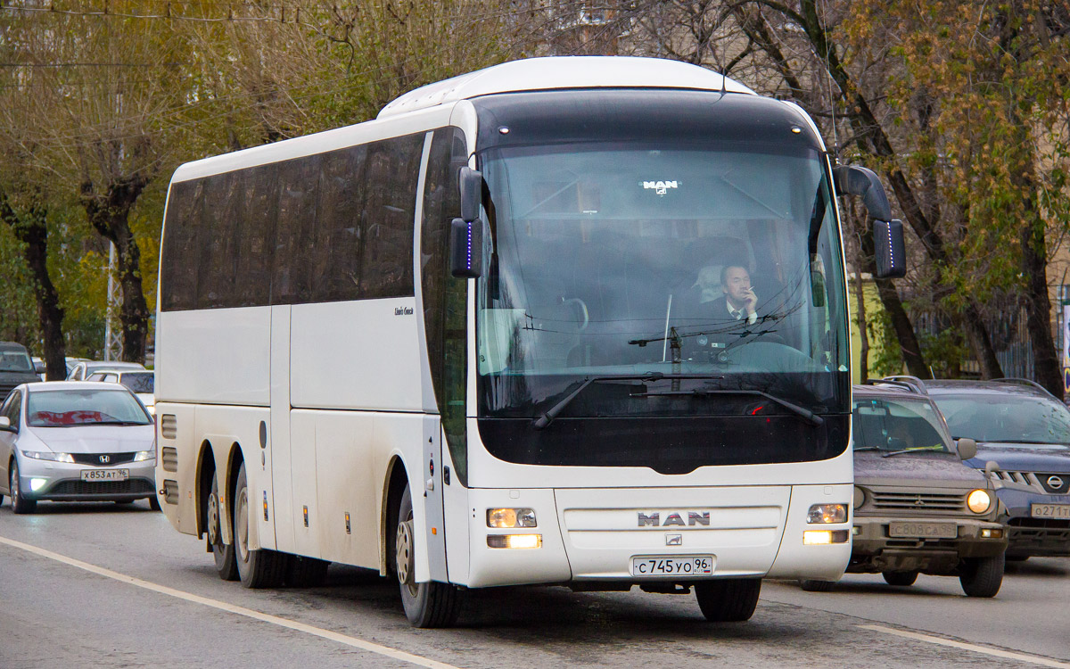 Свердловская область, MAN R08 Lion's Coach L RHC444 L № С 745 УО 96