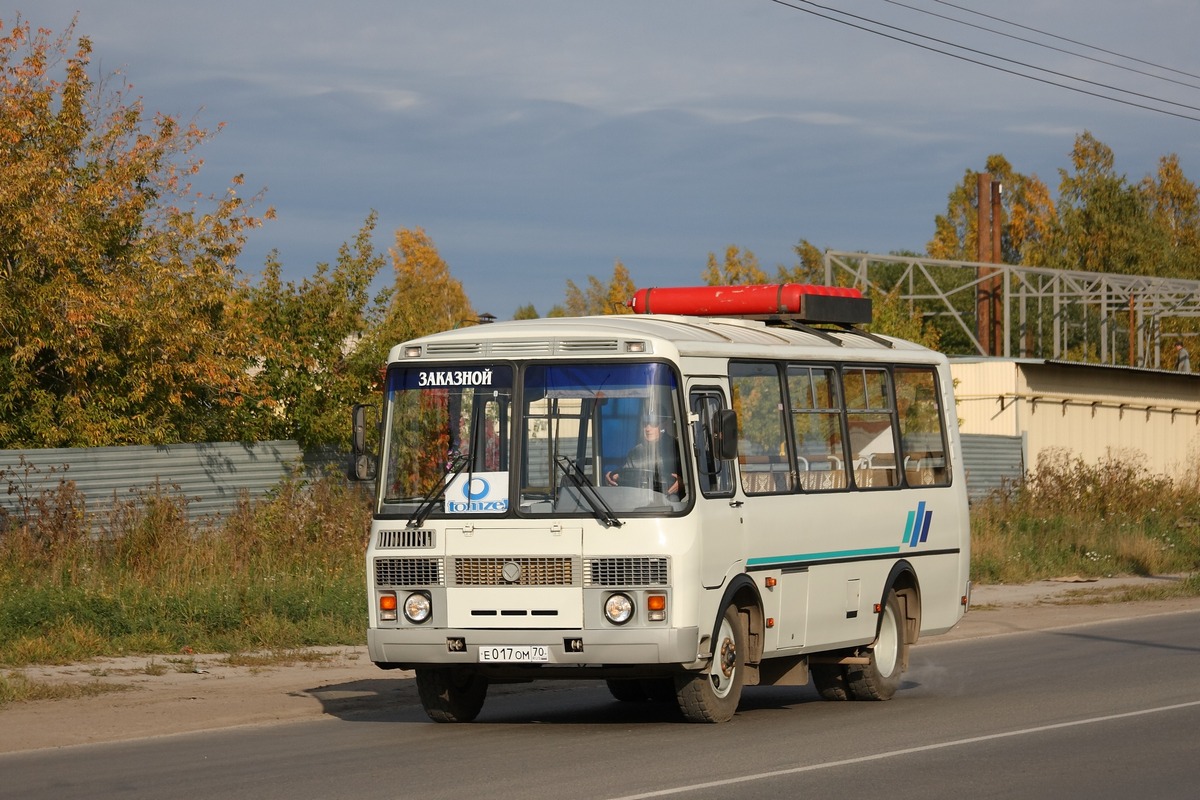 Томская область, ПАЗ-32053 № Е 017 ОМ 70