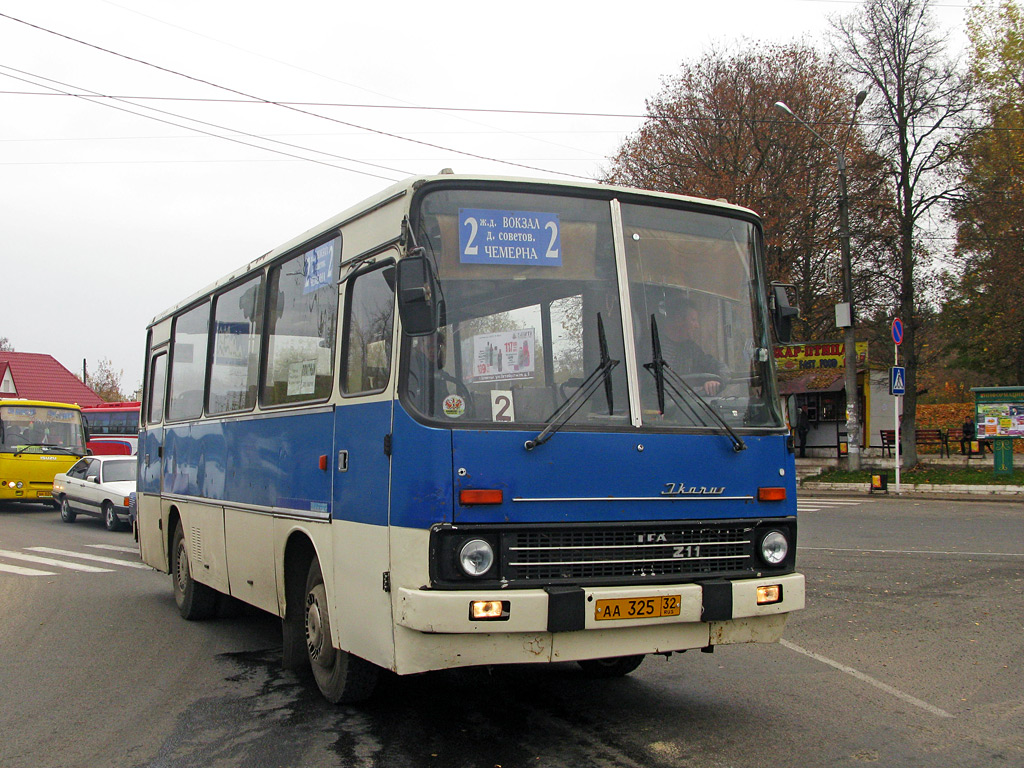 Автобусы клинцы. Икарус 131. Икарус Брянск. Ikarus 211.51 Екатеринбург. Автобус Клинцы.