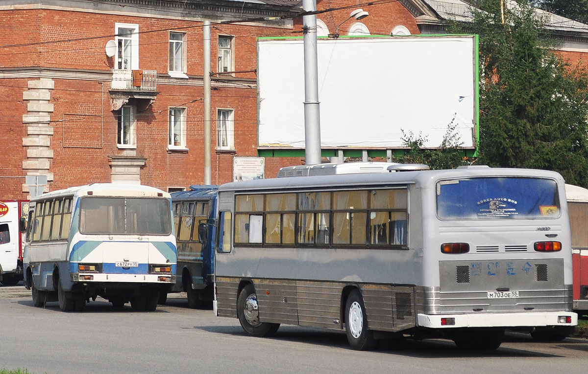 Омская область, ПАЗ-3205 (00) № С 672 РУ 55; Омская область, Daewoo BS106 Royal City (Busan) № М 703 ОЕ 55