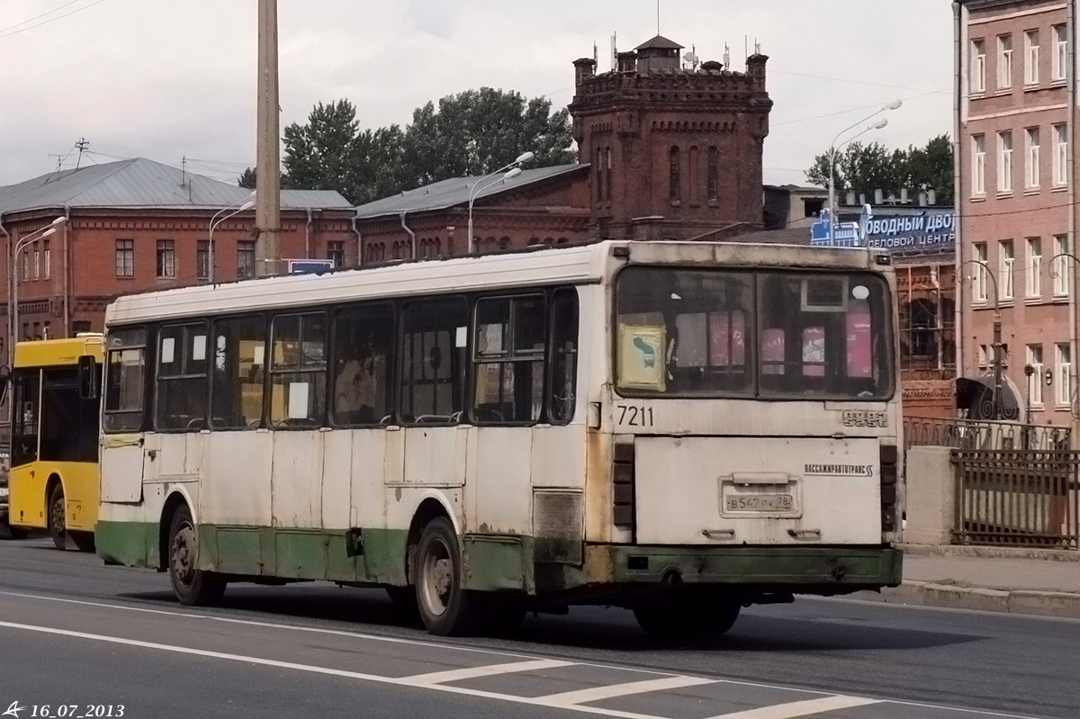 Санкт-Петербург, ЛиАЗ-5256.00 № 7211