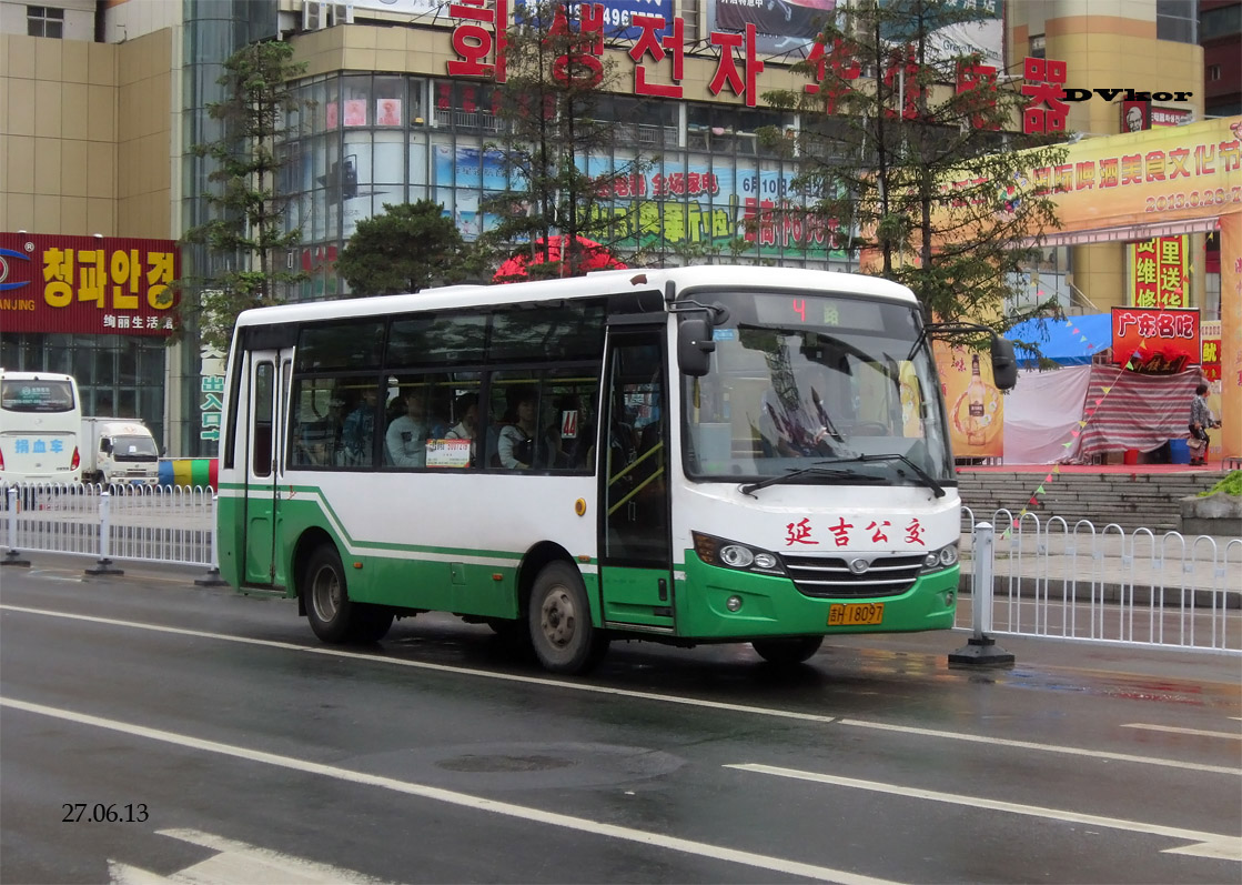 Китай, YouYi ZGT6718 № 吉H 18097