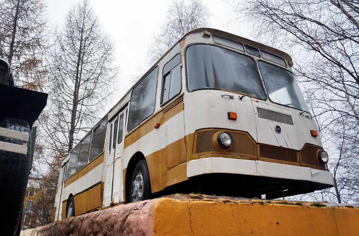 Московская область — Автобусы-памятники