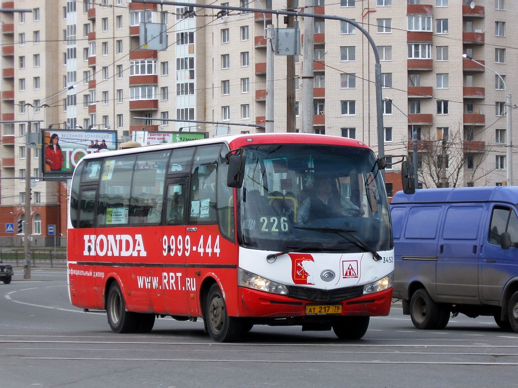 Санкт-Петербург, Yutong ZK6737D № n452