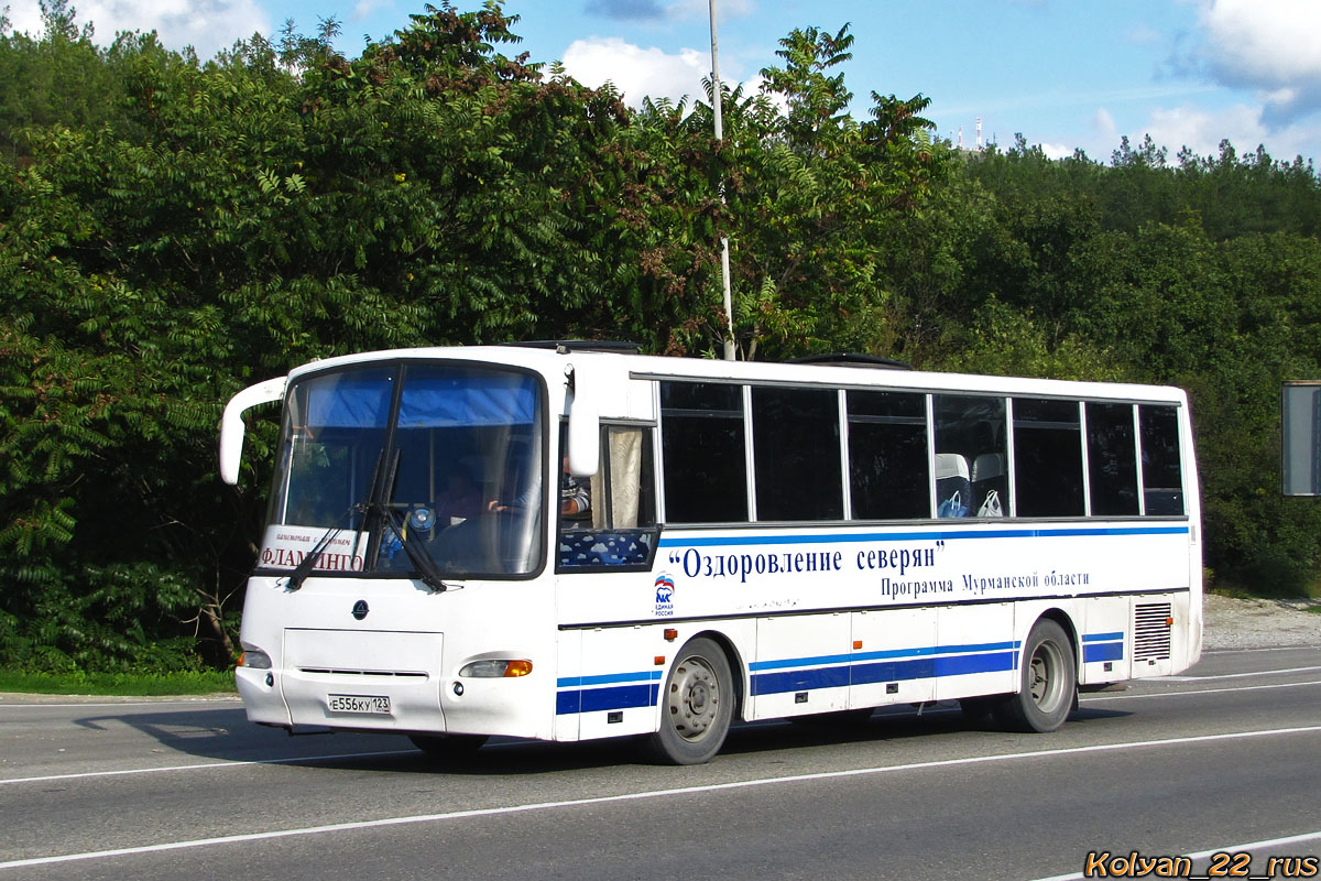 Краснодарский край, КАвЗ-4238-00 № Е 556 КУ 123