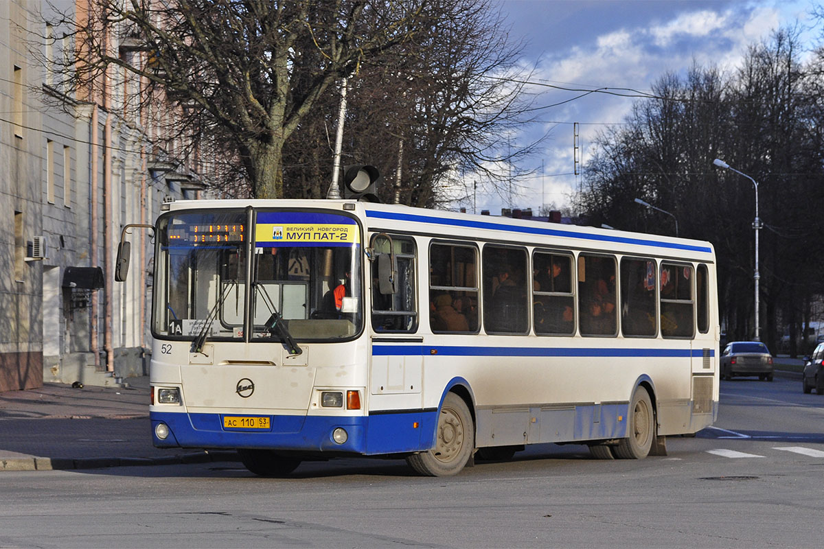 Новгородская область, ЛиАЗ-5256.57 № 52