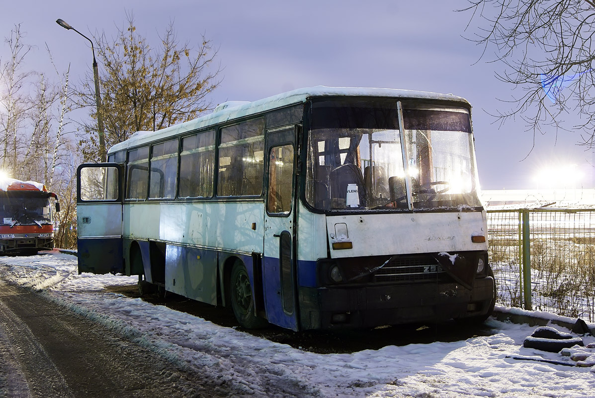 Москва, Ikarus 256.75 № Т 021 КХ 197