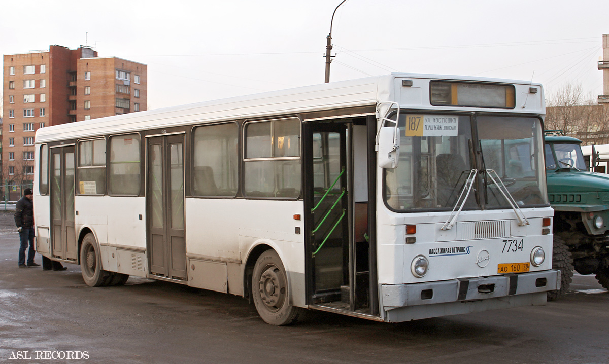 Санкт-Петербург, ЛиАЗ-5256.25 № 7734