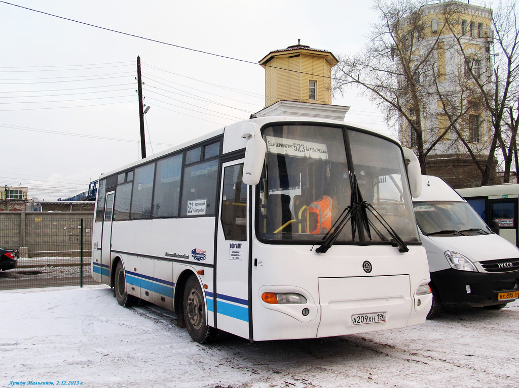 Свердловская область, КАвЗ-4235-32 № А 209 ХН 196