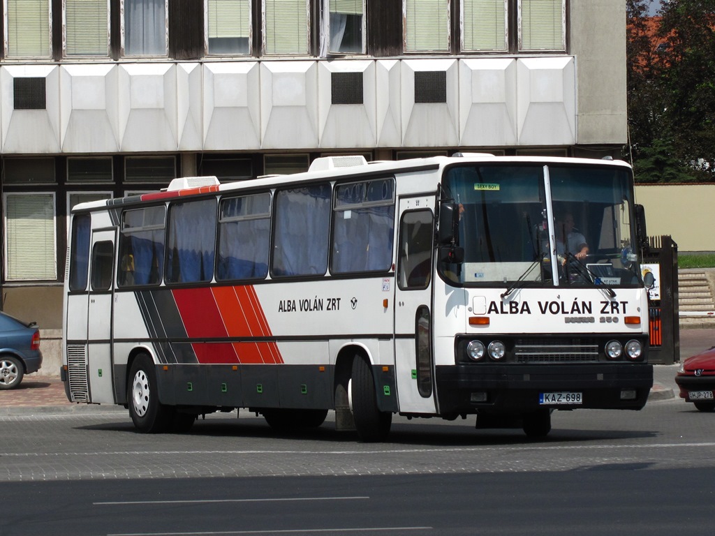 Венгрия, Ikarus 250.68 № KAZ-698