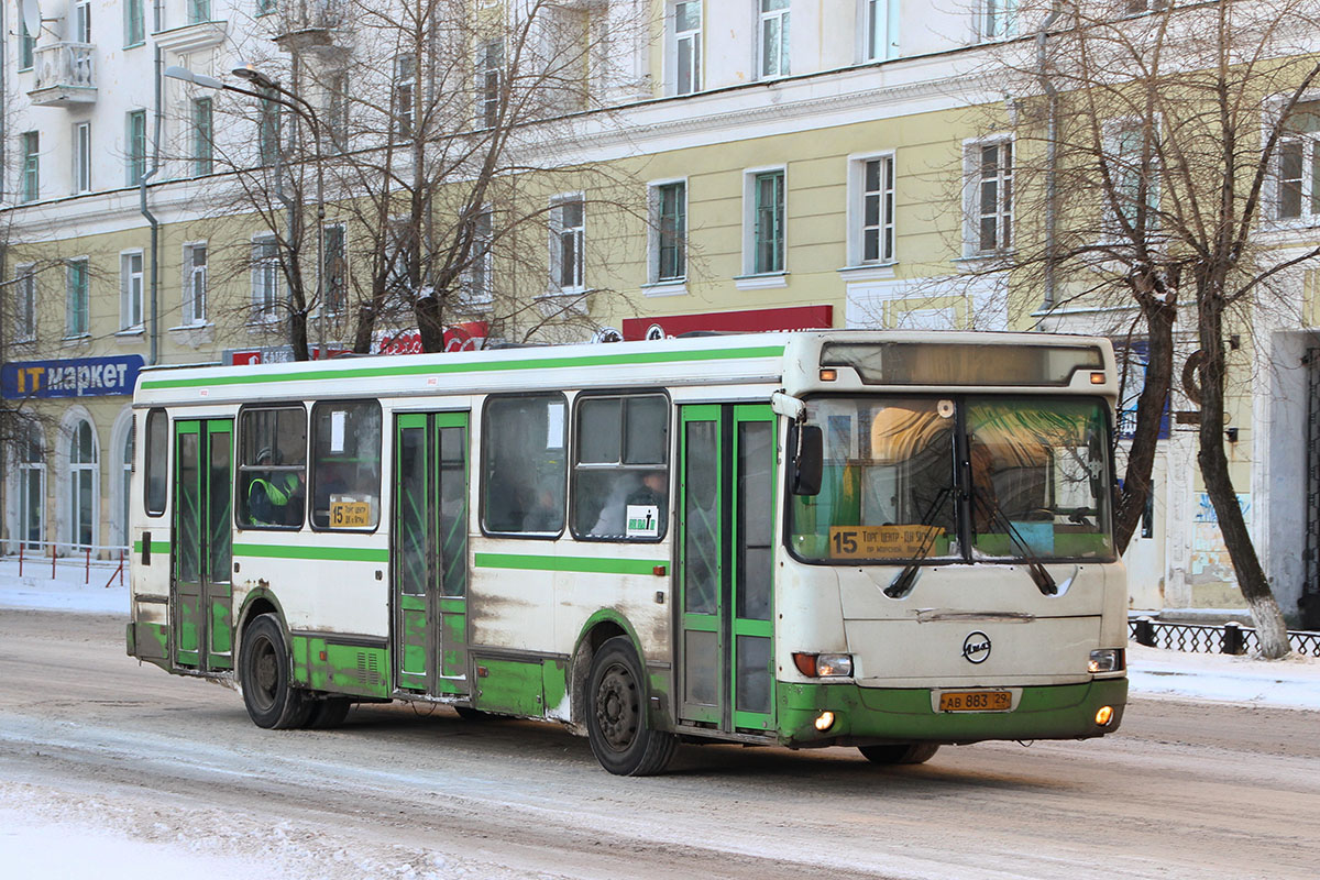 Архангельская область, ЛиАЗ-5256.40 № АВ 883 29