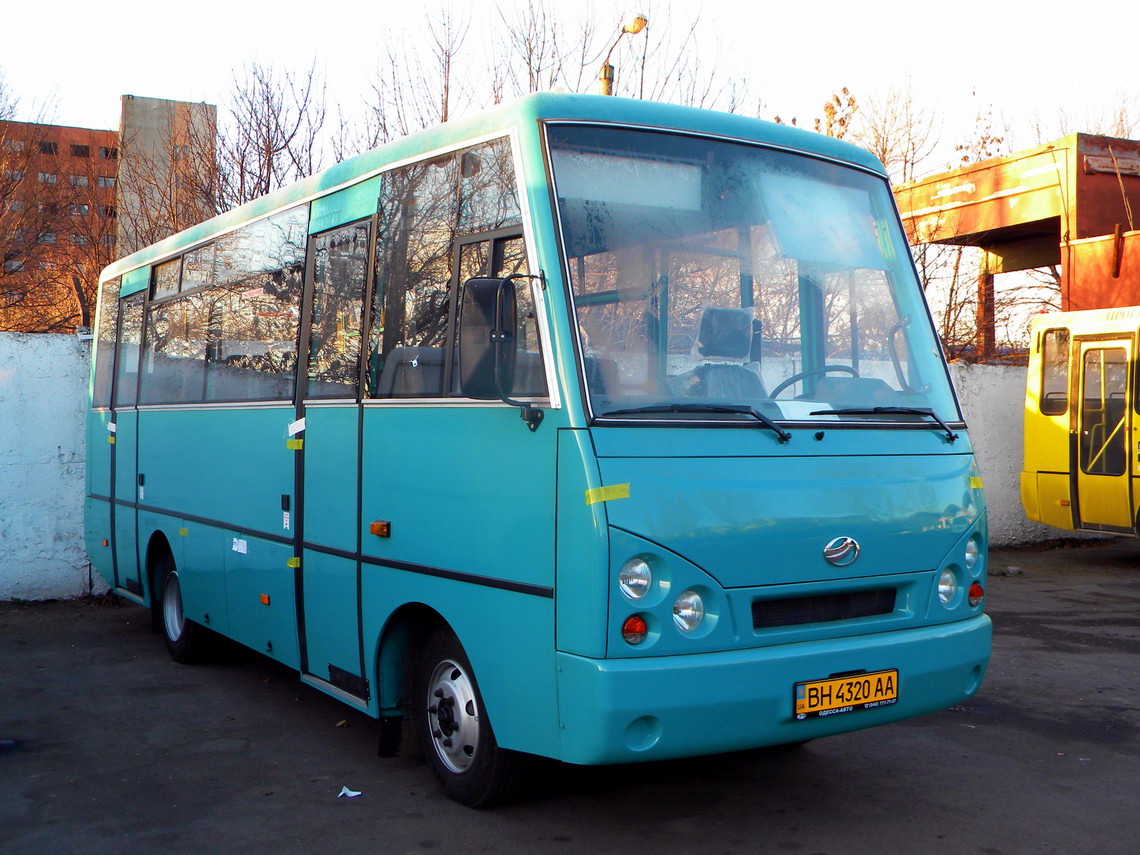 Автобусы 1 1а. ЗАЗ a07a1 i-van. ЗАЗ a07a1 i-van кабина. Автобус i-van a07a.