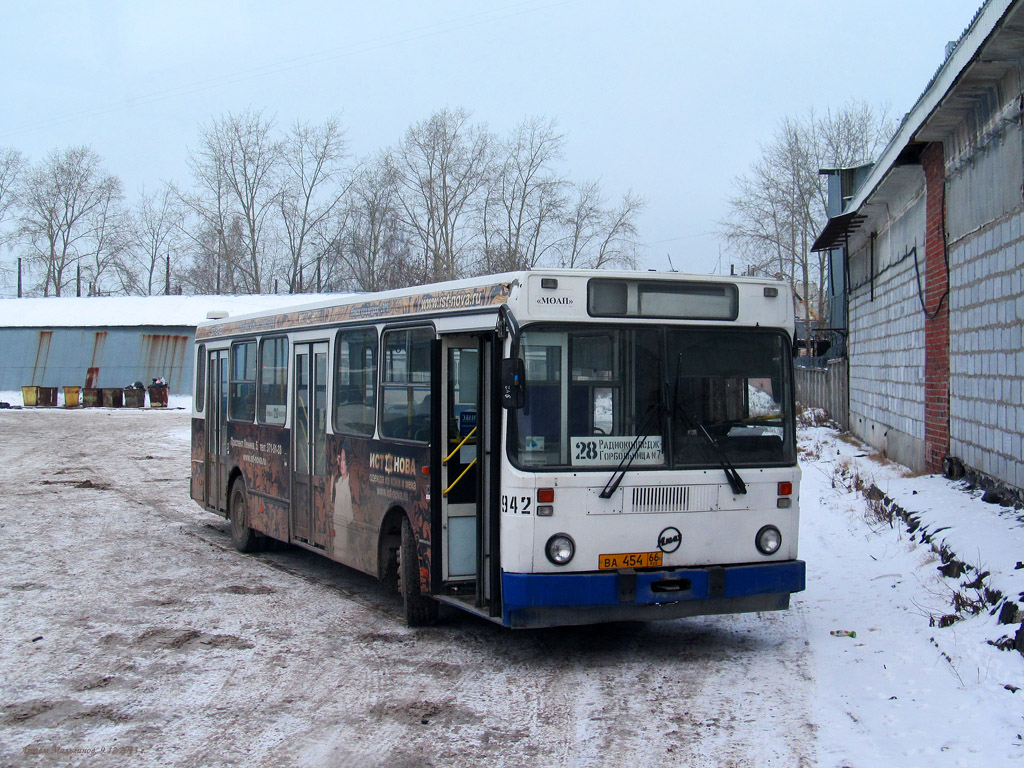 Свердловская область, ЛиАЗ-5256.45 № 942