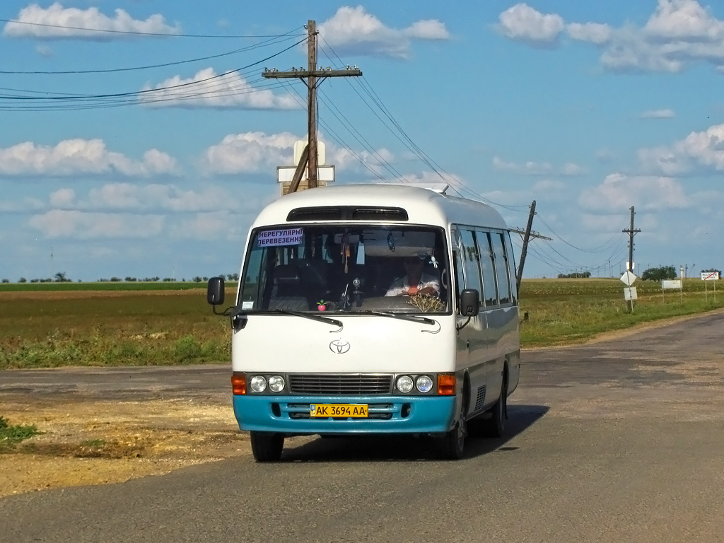 Республика Крым, Toyota Coaster HZB50 № AK 3694 AA