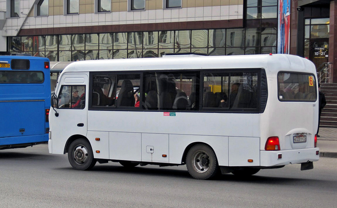 Алтайский край, Hyundai County SWB (ТагАЗ) № В 328 ТР 22