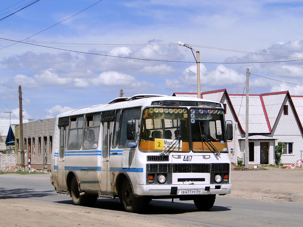 Маршрут калач волгоград. Автобус ПАЗ 32051. ПАЗ-32051 бело-красный. Маршрутки Калач на Дону.