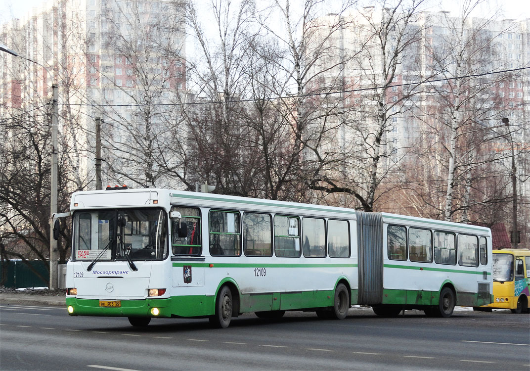 Москва, ЛиАЗ-6212.01 № 12109