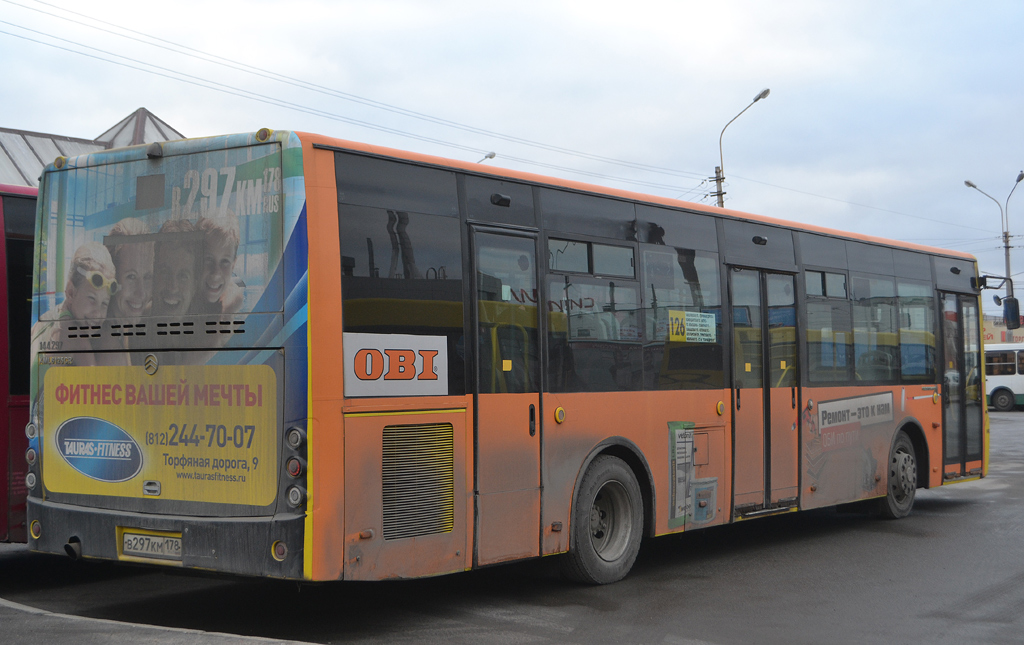 Санкт-Петербург, Golden Dragon XML6125CR № В 297 КМ 178