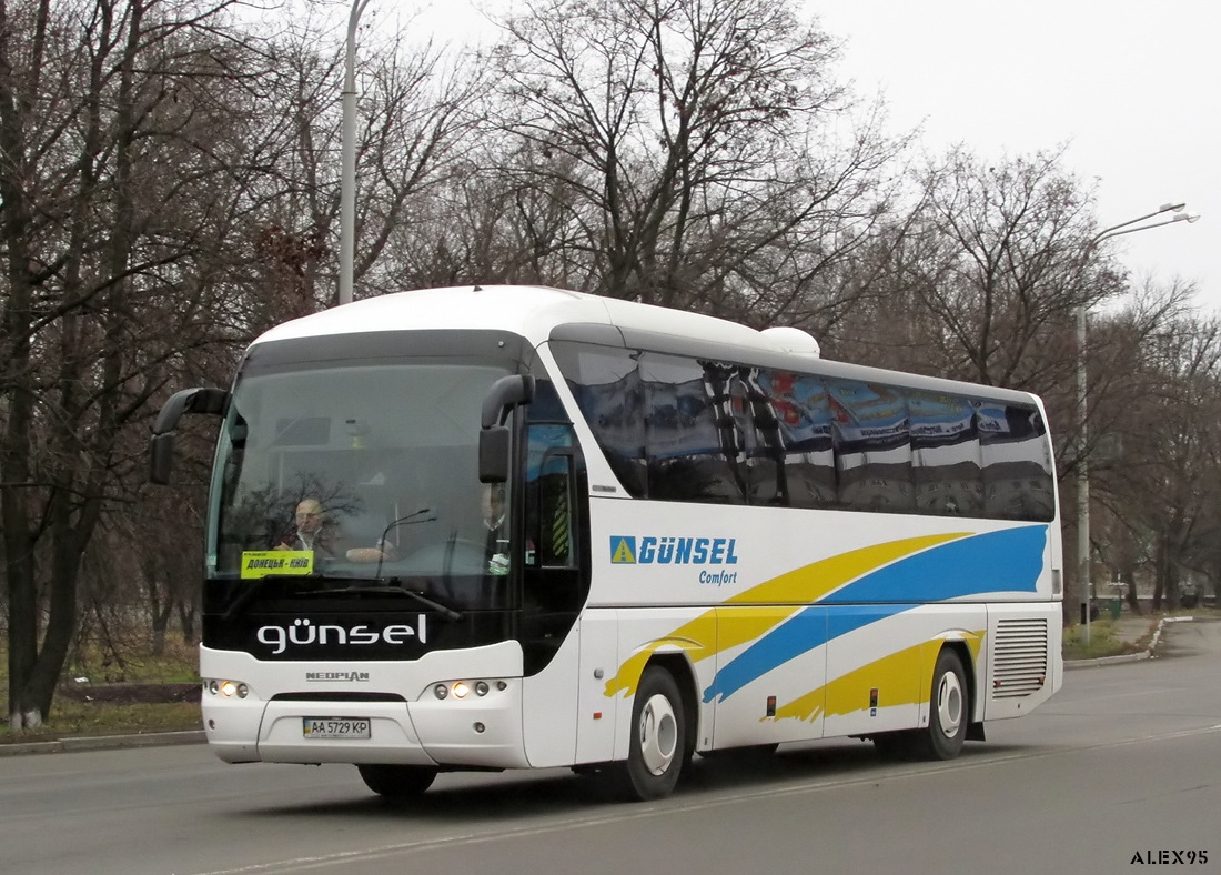 Київ, Neoplan P21 N2216SHD Tourliner SHD № AA 5729 KP
