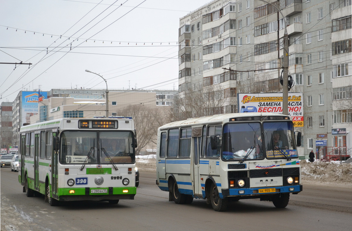 33 автобус омск. ЛИАЗ 5256.45 Омск. ЛИАЗ маршрут 70. ЛИАЗ 5256 И ПАЗ 3205. Автобус 9 Омск.